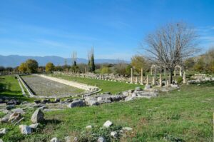 Mykolajivas: laivu statybos miestas, isgyvenes apgulti ir atstatytas is griuvesiu