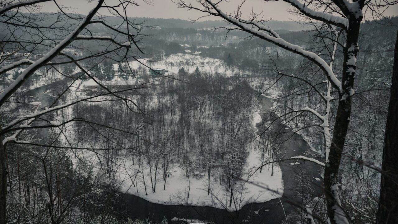 Helovino naktį nevaikščiokite atbulomis ir nežiūrėkite į veidrodį: 7 prietarai, kilę iš keltų laikų