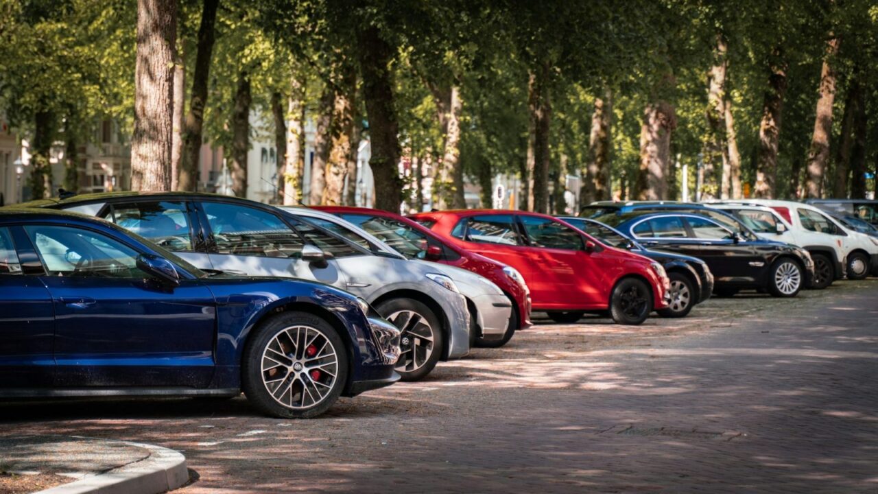 Kada automobilis laikomas europietišku? „Toyota“ ginčijasi dėl ES paramos taisyklių